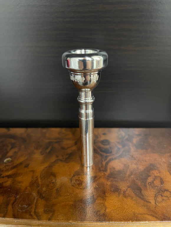 Reeves Collector's Corner: Early Elkhart Vincent Bach Corp 7EW (no period)
